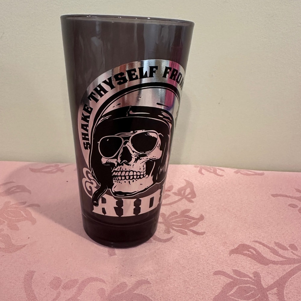 Harley-Davidson Skull Rider Tall‎ Glass translucent black glass 20 oz